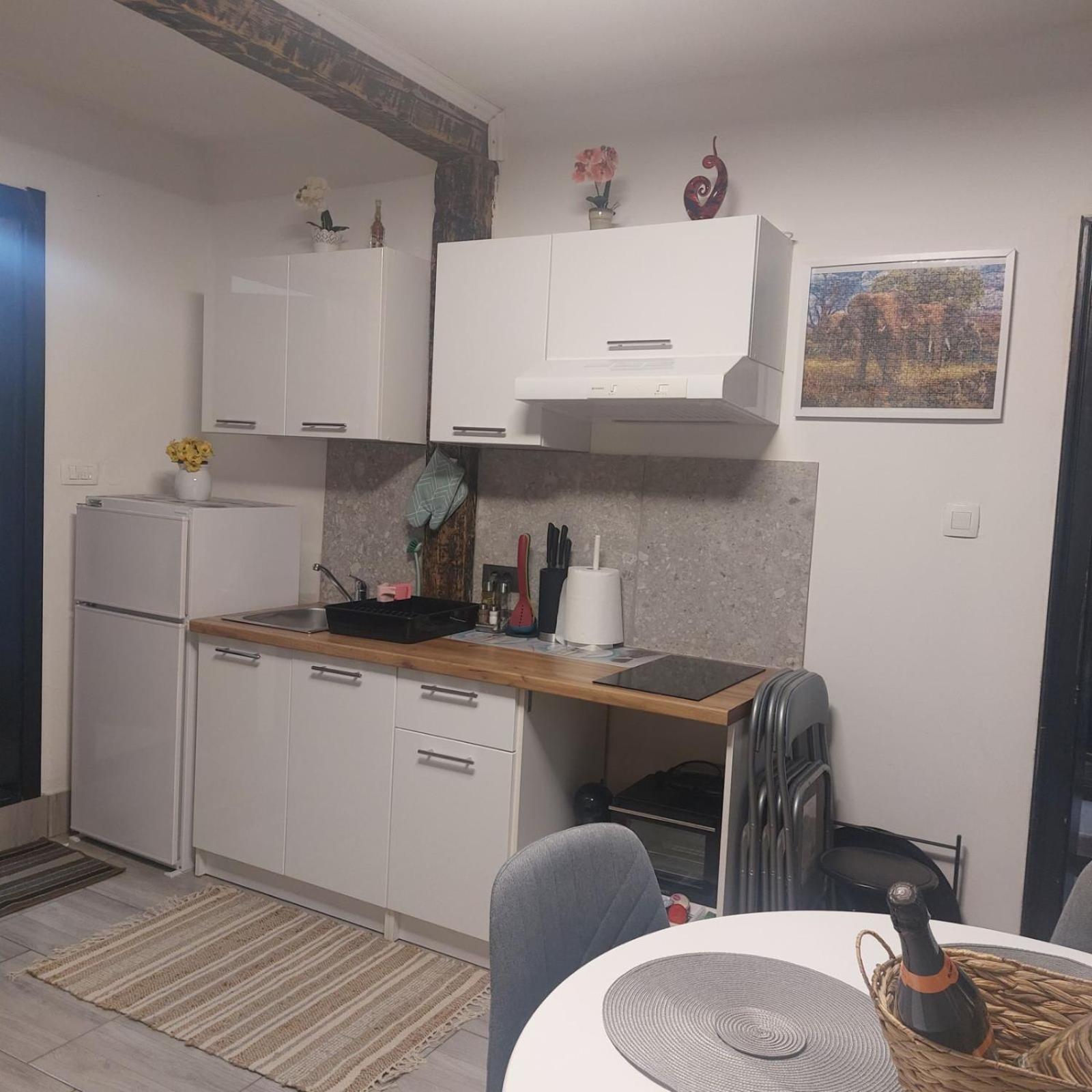 Apartma Romeo *